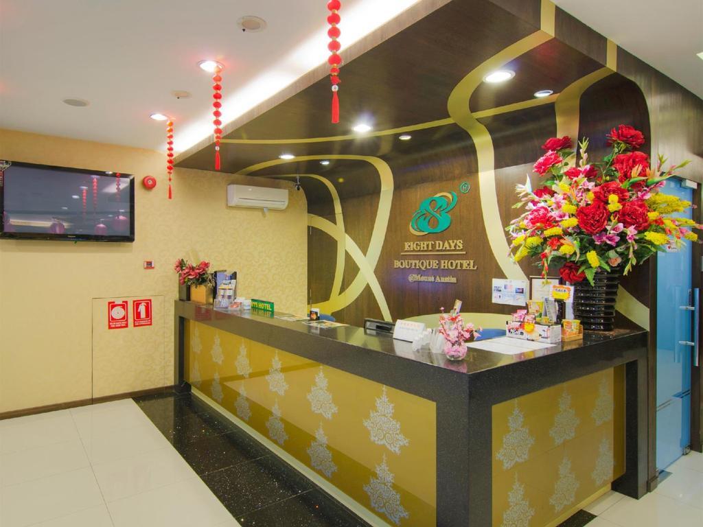Eight Days Boutique Hotel - Mount Austin Johor Bahru Bagian luar foto